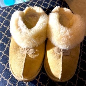 Ugh slippers size S / 40 UK